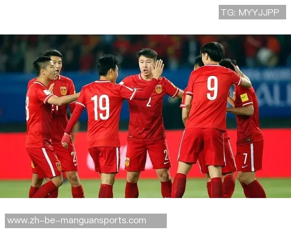 中国足球球星颜值惊艳众人 帅气与实力并存的足球新风采 中国足球球星颜值惊艳众人 帅气与实力并存的足球新风采